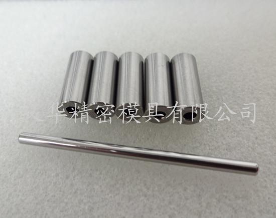 产品名称：钨钢微孔轴套
产品型号：钨钢微孔轴套
产品规格：钨钢微孔轴套